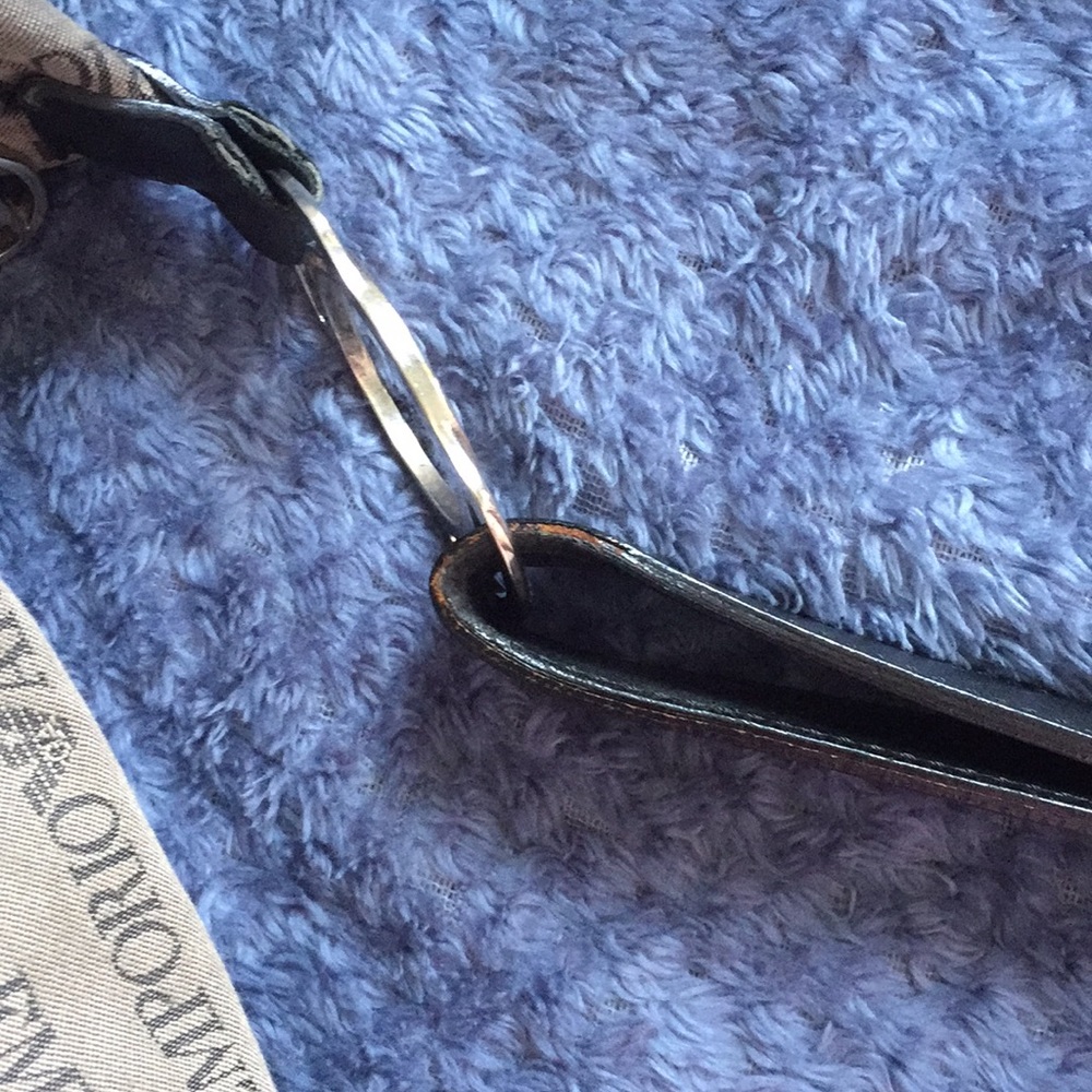 Emporio Armani Shoulder Bag - Picture 7 of 8